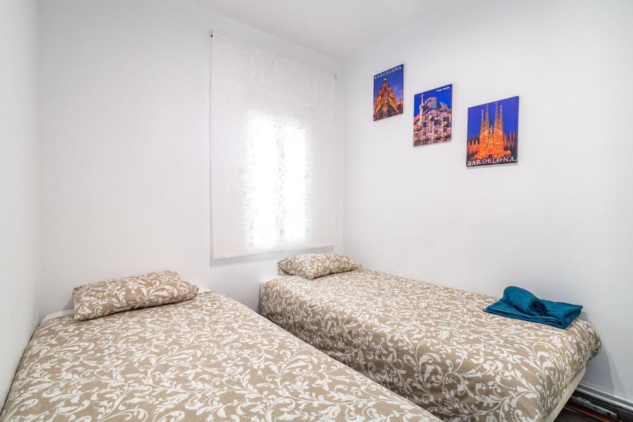 Lovely Apartment Barca 2 Sant Adria de Besos Bagian luar foto